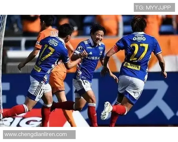 日本天皇杯不死鸟对阵金泽赛激情四溢期待精彩瞬间